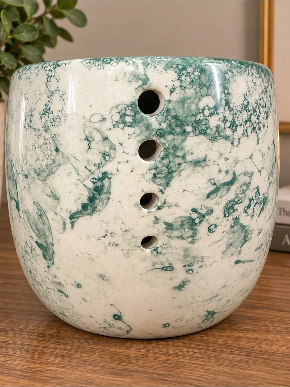 Amazon Green and Cream Marbleized Ceramic Tool